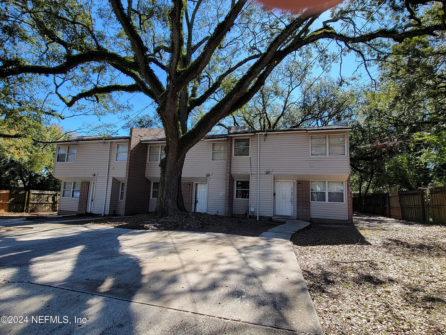 4 bed, 2.0 bath, 1218 sqft, $1,730 — Photo 1