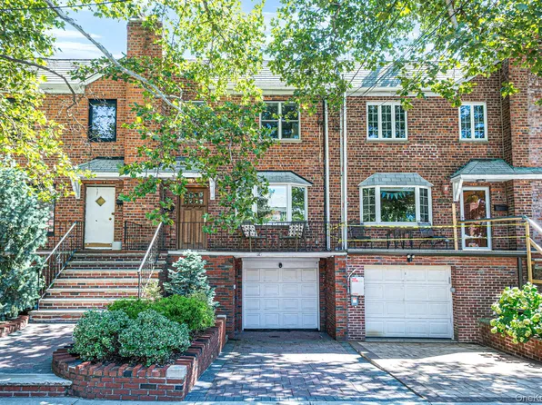 63-27 72nd Street, Middle Village, NY 11379