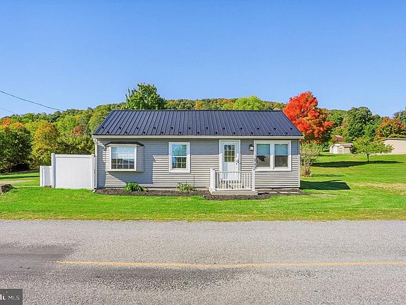 2nd image of 10795 Knob Rd
