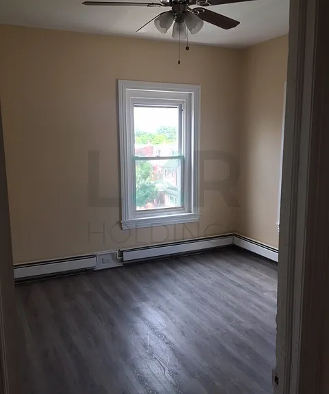 1044 Dekalb St #2F — Photo 1