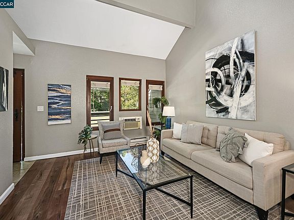 2nd image of 500 Suntree Ln Unit 513