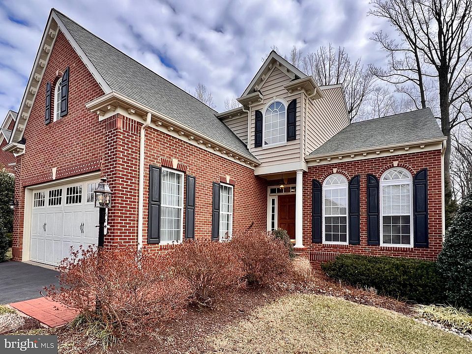 2nd image of 307 Grindstone Dr