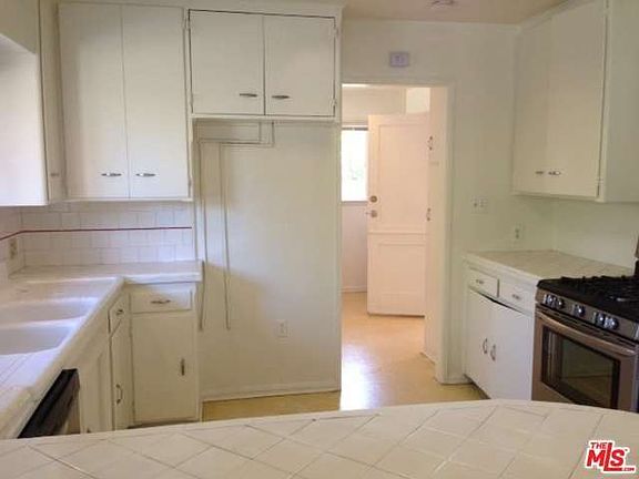 5th image of 6256 Fallbrook Ave