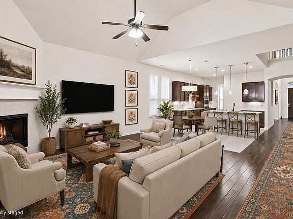 2nd image of 2600 Indigo Dr