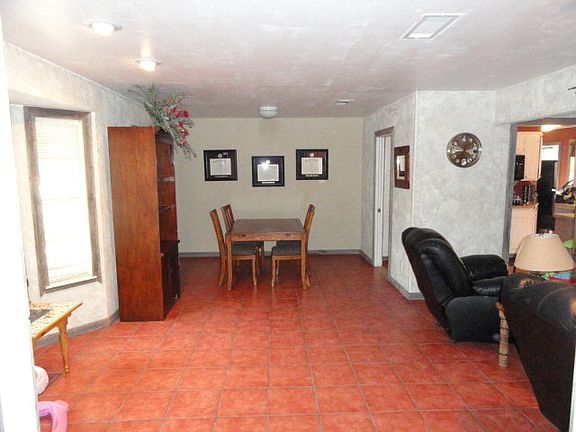 4th image of 2304 W Shandon Ave