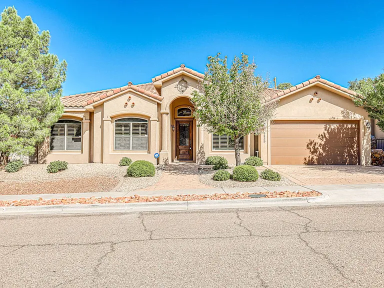 6459 Snowheights Ct — Photo 1