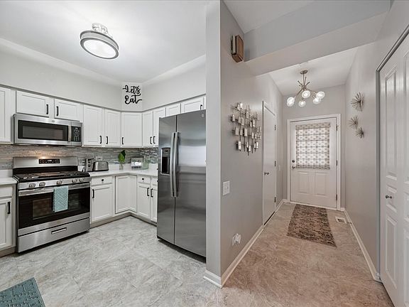 2nd image of 71 Arboretum Dr
