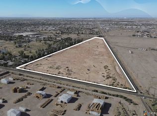 102 Danenberg Dr, El Centro, CA 92243