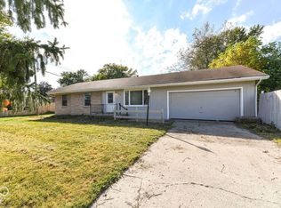 21 Golden Dr, Anderson, IN 46012