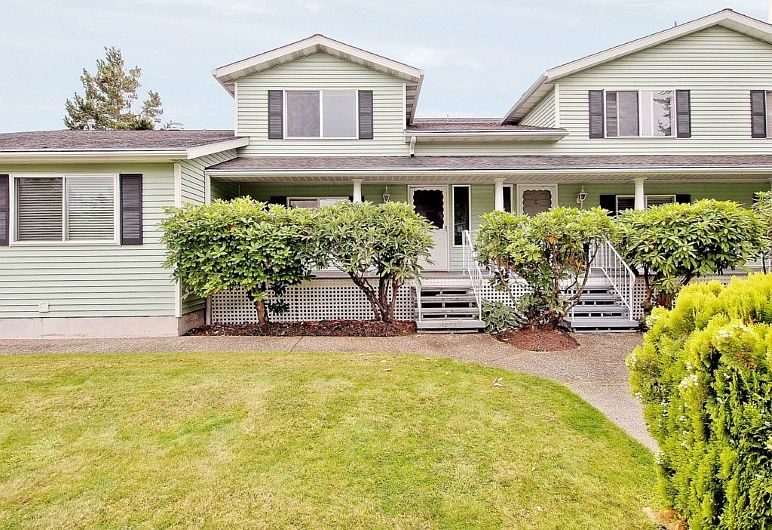 Extremely well maintained complex on over 18 acres.