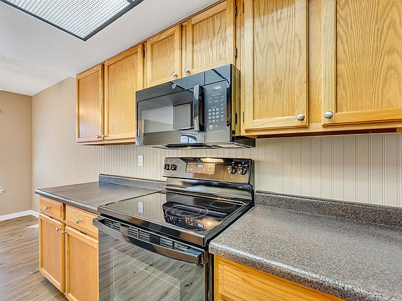 3rd image of 536 Nichols Blvd #1