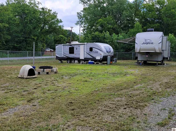 2698 Wallonia Rd, Cadiz, KY 42211