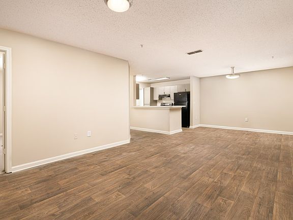 4th image of 100 Heritage Hills Dr #413