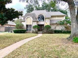 1015 Sugar Lakes Dr, Sugar Land, TX 77478