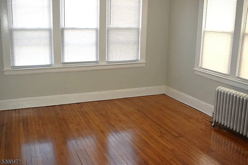 Building Photo - 316 Hillside Ave
