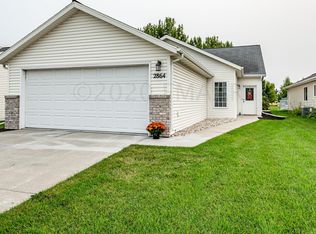 2864 35th St S, Moorhead, MN 56560