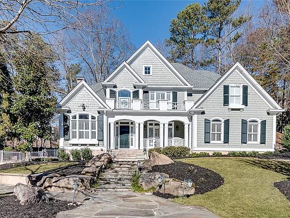 2nd image of 215 Quincy Ln