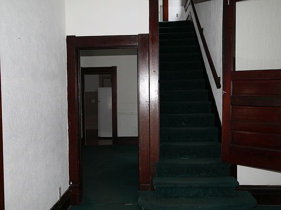 3rd image of 1012 19th St