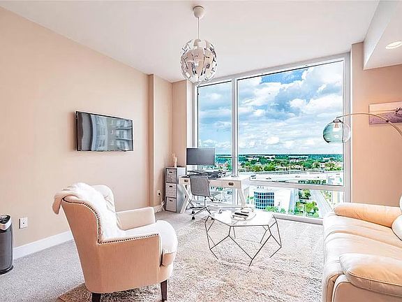 4th image of 1120 E Kennedy Blvd Unit 1219