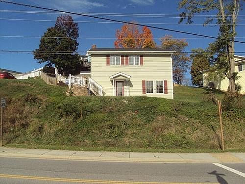 1st image of 610 Hillcrest Dr