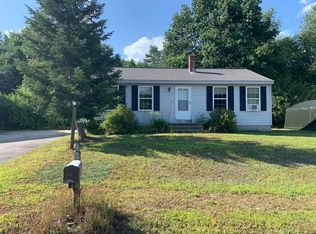 14 Willowdale Dr, Gorham, ME 04038
