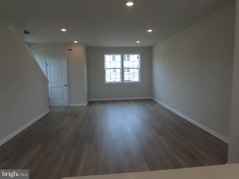 3074 Martha Way — Photo 8