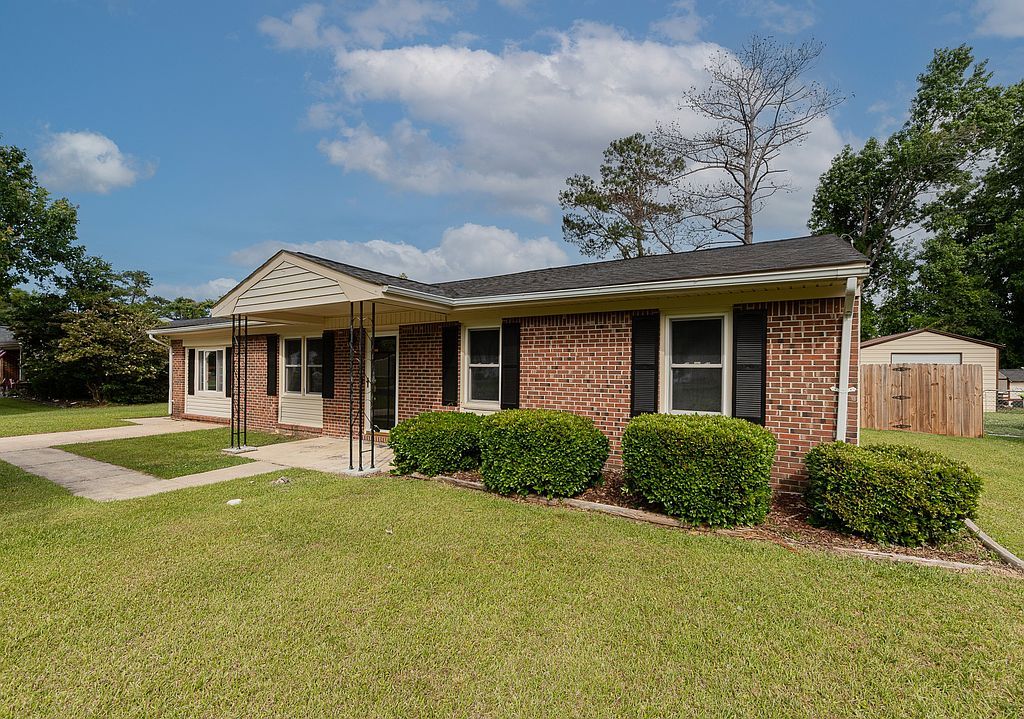 306 Tower Dr - Property Image