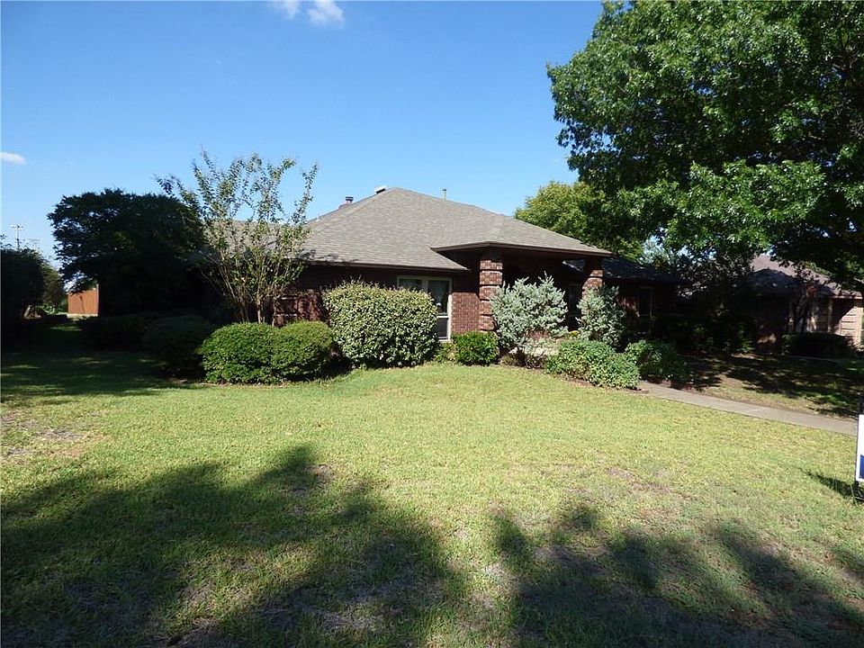 1st image of 460 Derby Ln