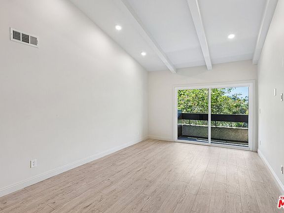 2nd image of 2700 Cahuenga Blvd E APT 4313