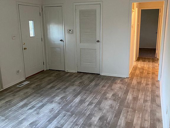 3rd image of 3921 Red Bird Dr
