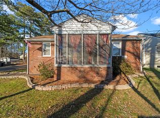 710 Lakeview Ave, Colonial Heights, VA 23834
