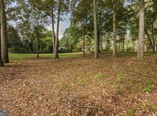 5590 Lakeview Dr, Austell, GA 30106