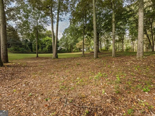 5590 Lakeview Dr, Austell, GA 30106