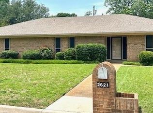 2621 Picadilly Ln, Denton, TX 76209