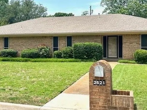 2621 Picadilly Ln, Denton, TX 76209