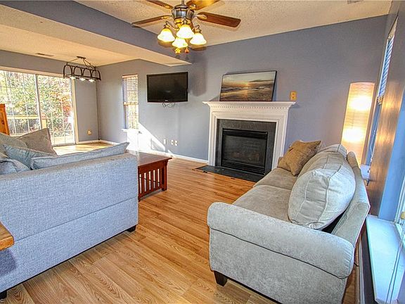3rd image of 3917 Shenandoah Ct