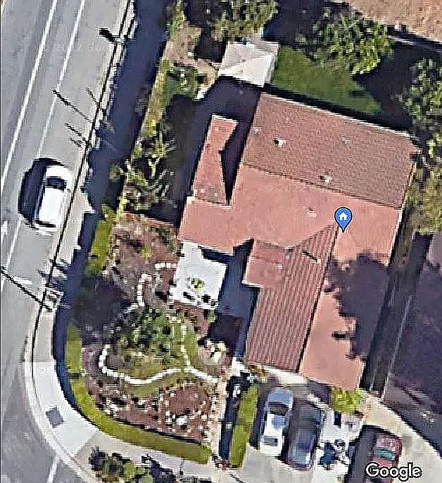 2nd image of 827 Coffey Ct