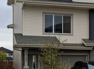 1542 157th St SW #1, Edmonton, AB T6W4J8