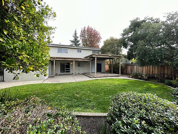 5th image of 2718 Saint Giles Ln