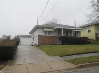 351 Lansing Rd, Akron, OH 44312