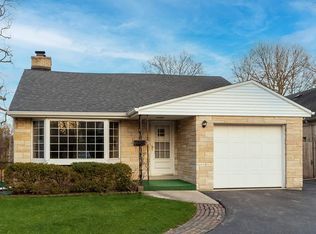1539 Green Bay Rd, Highland Park, IL 60035