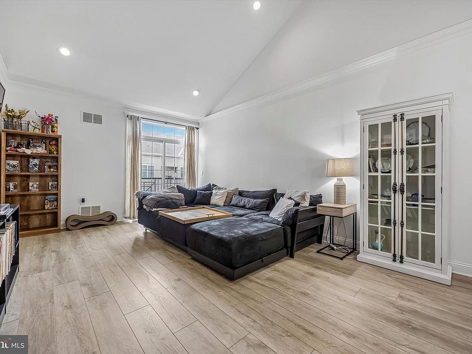 1st image of 200 W Elm St Suite 1428