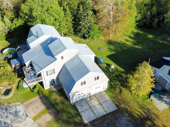 187 Hartz Point Rd, Shelburne, NS B0T 1W0