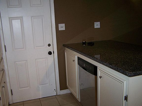 3rd image of 24 Willow Ln