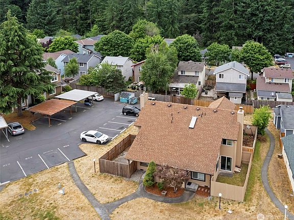 2nd image of 650 Malibu Drive SE