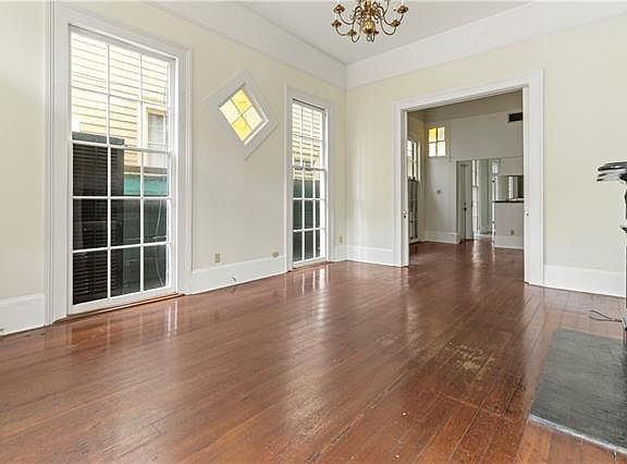 4th image of 1524 Saint Mary St APT A