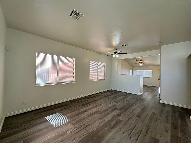 9450 Hanta Ave — Photo 5
