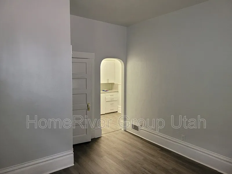 Studio, 1.0 bath, 500 sqft, $745 — Photo 4