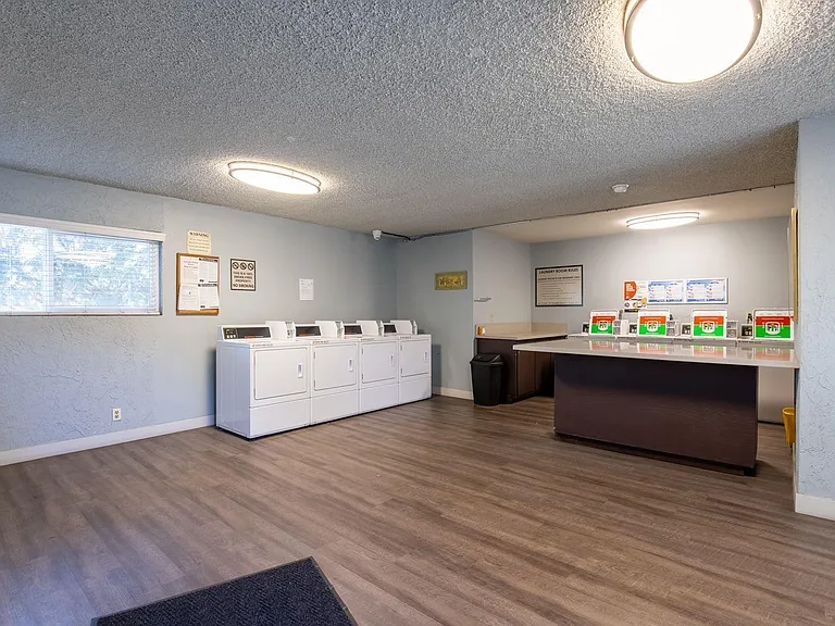 Mosaic at Western Apartments Homes — Photo 32