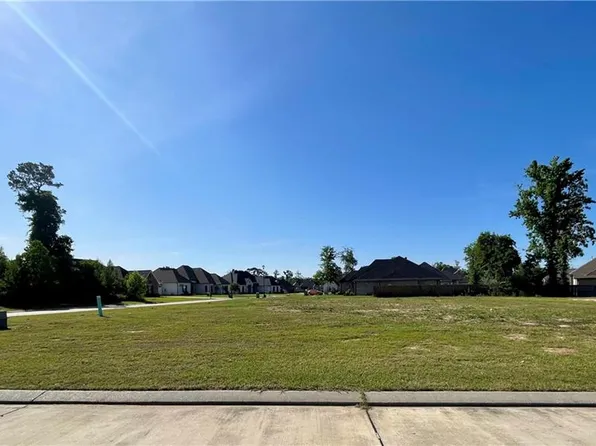 676 Dockside Dr, Slidell, LA 70461
